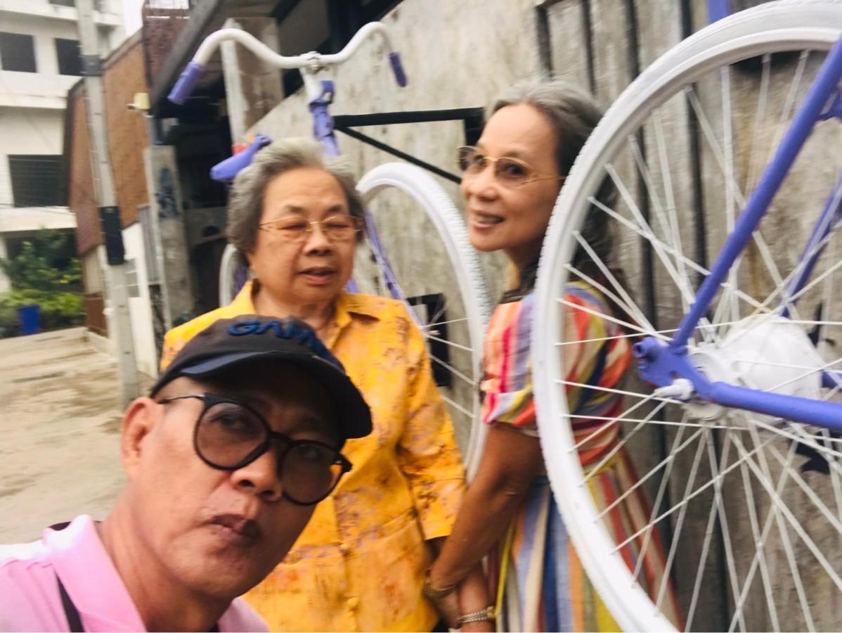 Solarcell Walking Street Homestay - โซล่าเซลล์ถนนคนเดินโฮมสเตย์ Ban Nong Nam Khan Exterior foto